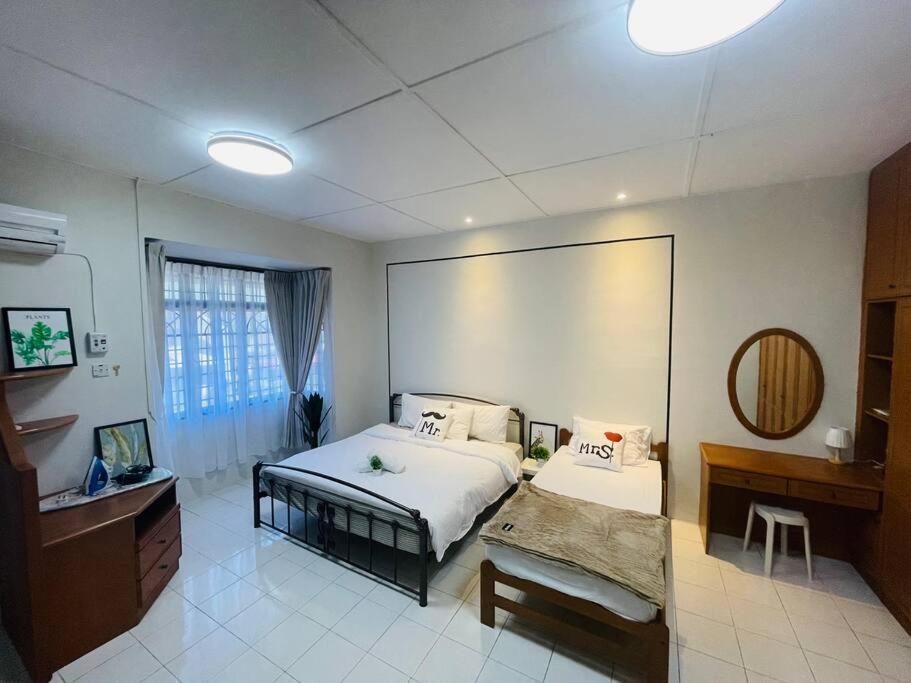 Rumah percutian 42 Symphony 12pax 4bedroom 3bathroom 3carpark