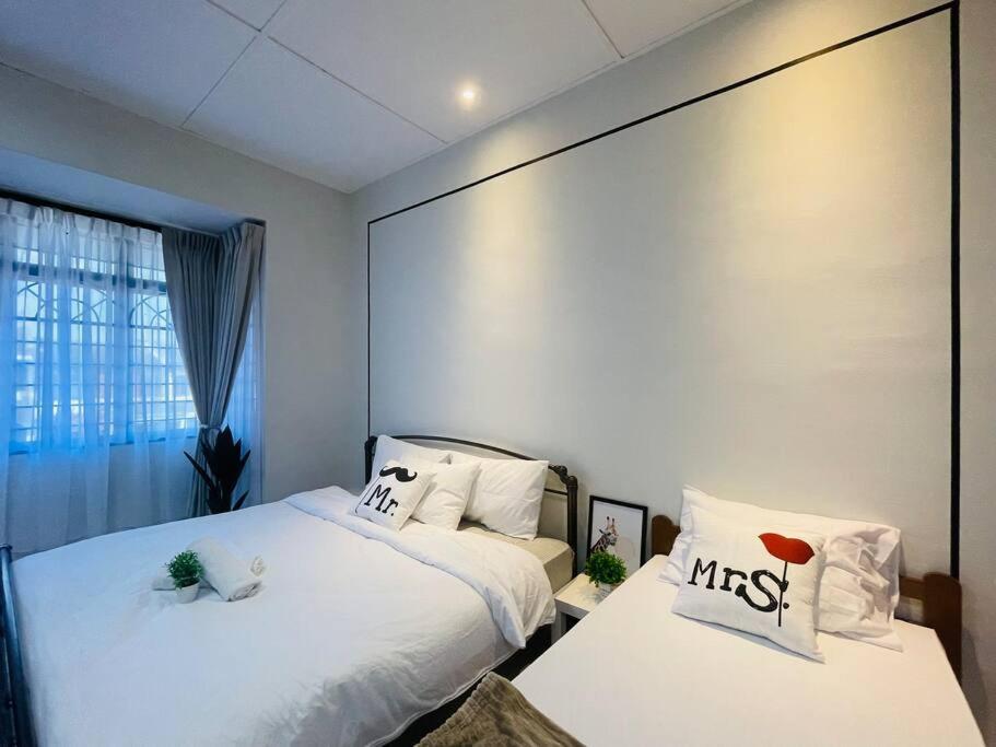 42 Symphony 12pax 4bedroom 3bathroom 3carpark