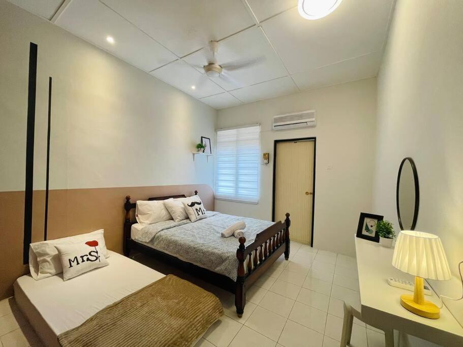Rumah percutian 42 Symphony 12pax 4bedroom 3bathroom 3carpark