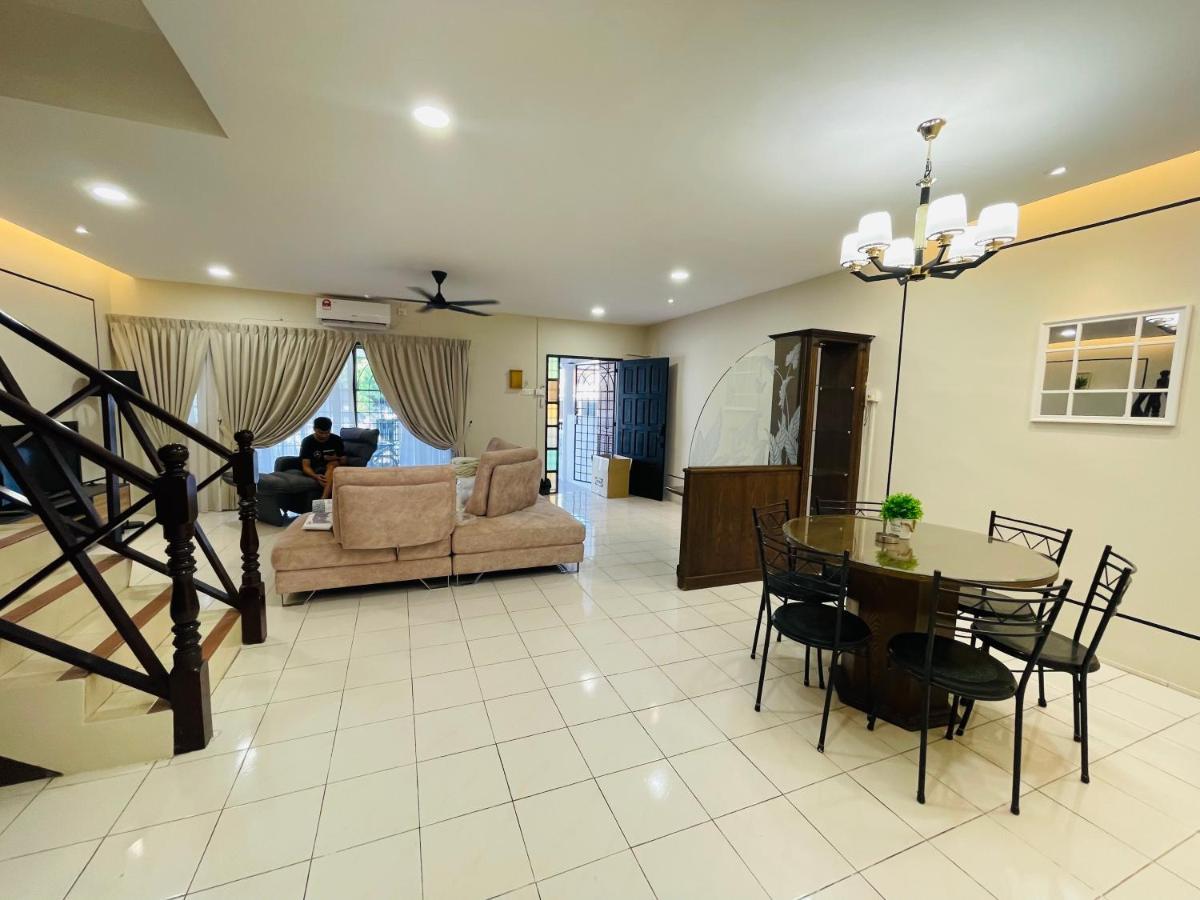 42 Symphony 12pax 4bedroom 3bathroom 3carpark Rumah percutian Ipoh