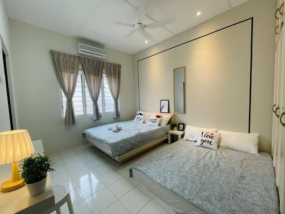 42 Symphony 12pax 4bedroom 3bathroom 3carpark Rumah percutian *